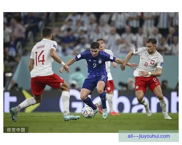 波兰力压墨西哥惊险晋级世界杯16强上演小组出线绝地反击