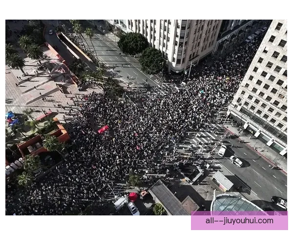 美因茨连平引发球迷抗议 当地训练基地爆发紧张局势